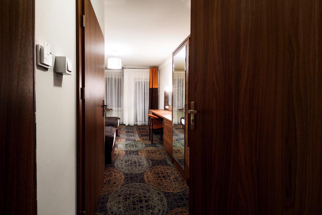 Sanatorium Astoria Hotel Busko-Zdrój Kültér fotó